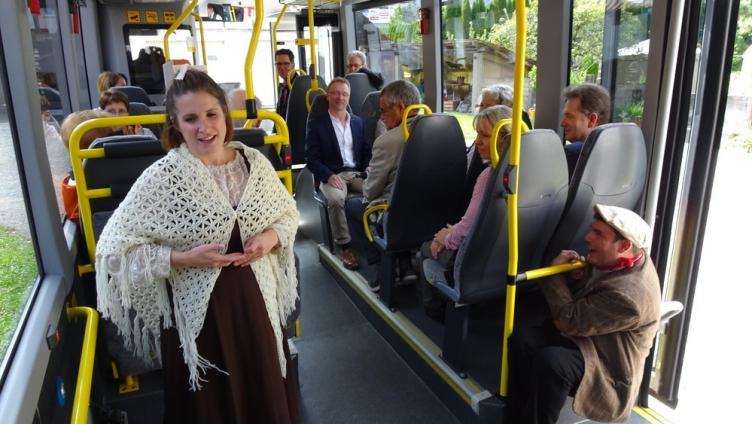 Per Postbus durch Zeit und Raum